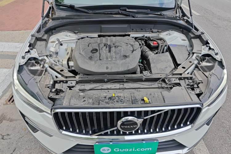 Used Volvo XC60 2024 B5 4x4 Smart Luxury Edition Engine Bay
