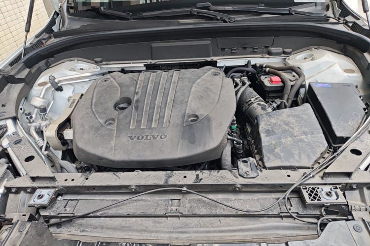 Used Volvo XC60 2024 B5 4x4 Smart Luxury Edition Engine Bay