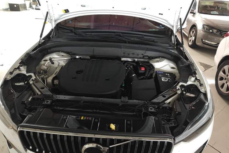 Used Volvo XC60 2024 B5 4x4 Smart Luxury Edition Engine Bay