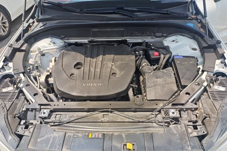 Used Volvo XC60 2024 B5 4x4 Smart Luxury Edition Engine Bay