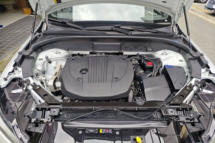 Used Volvo XC60 2024 B5 4x4 Smart Luxury Edition Engine Bay