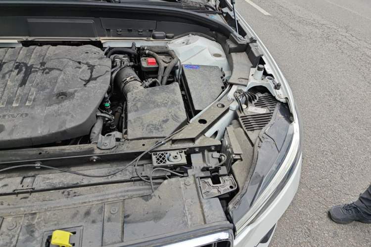 Used Volvo XC60 2024 B5 4x4 Smart Luxury Edition Engine Bay Left