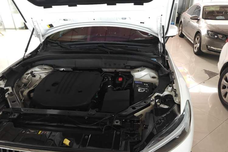 Used Volvo XC60 2024 B5 4x4 Smart Luxury Edition Engine Bay Left