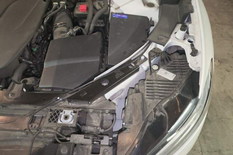 Used Volvo XC60 2024 B5 4x4 Smart Luxury Edition Engine Bay Left