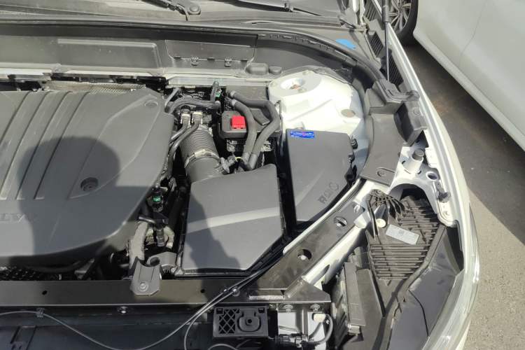 Used Volvo XC60 2024 B5 4x4 Smart Luxury Edition Engine Bay Left
