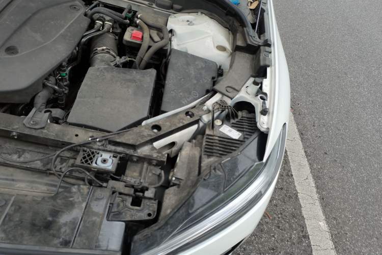 Used Volvo XC60 2024 B5 4x4 Smart Luxury Edition Engine Bay Left