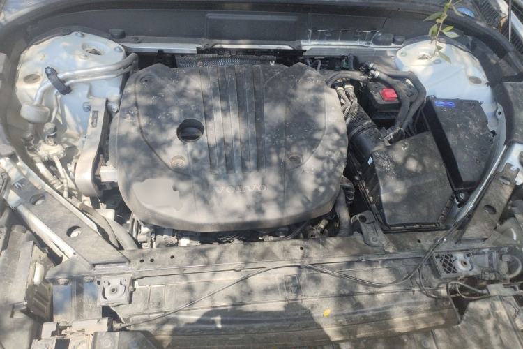 Used Volvo XC60 2024 B5 4x4 Smart Luxury Edition Engine Bay