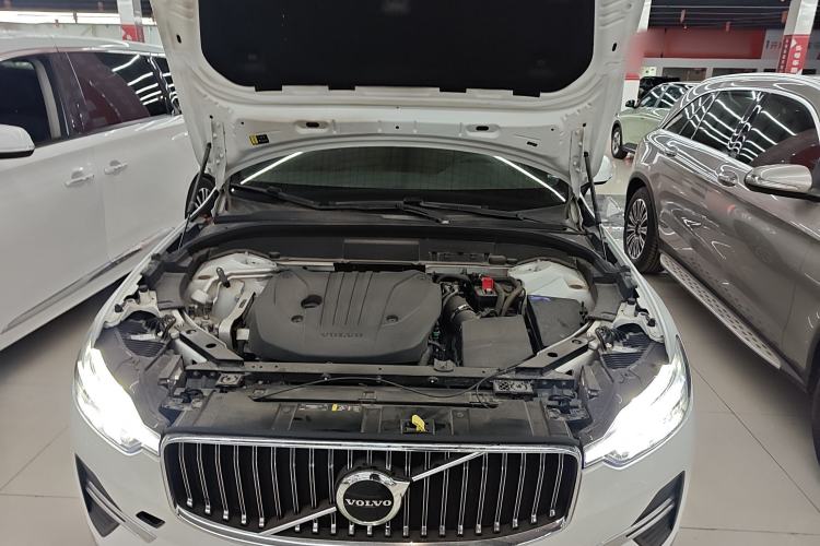 Used Volvo XC60 2024 B5 4x4 Smart Luxury Edition Engine Bay