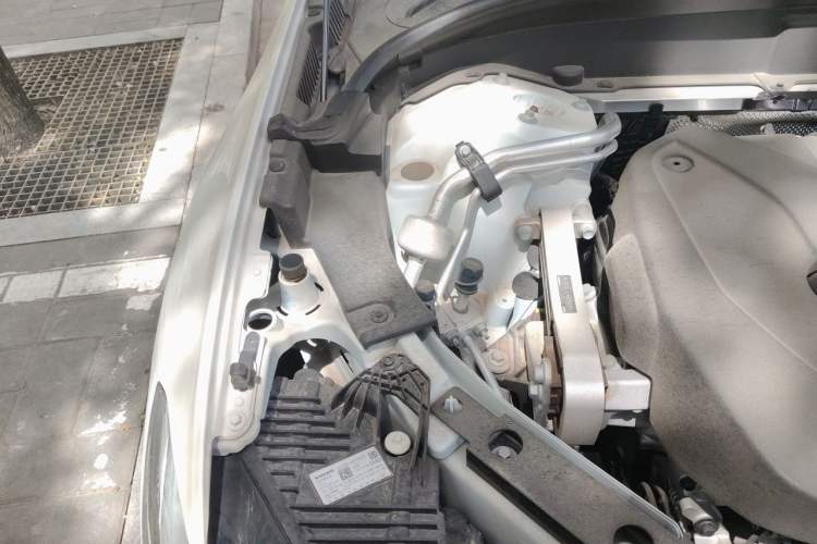 Used Volvo XC60 2024 B5 4x4 Smart Luxury Edition Engine Bay Right