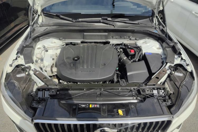 Used Volvo XC60 2024 B5 4x4 Smart Luxury Edition Engine Bay