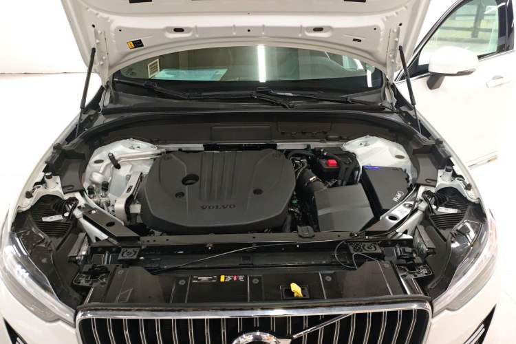 Used Volvo XC60 2024 B5 4x4 Smart Luxury Edition Engine Bay