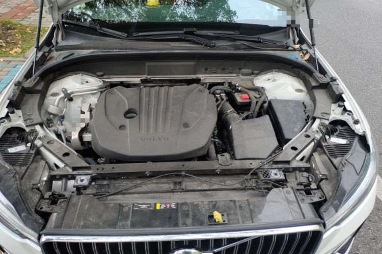 Used Volvo XC60 2024 B5 4x4 Smart Luxury Edition Engine Bay