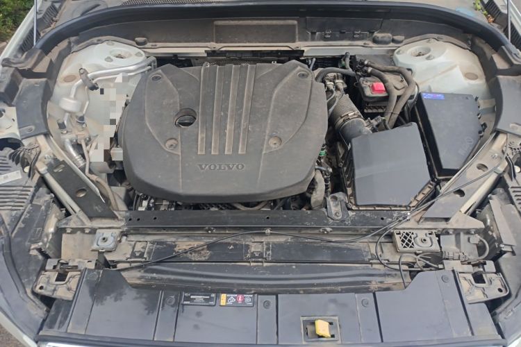 Used Volvo XC60 2024 B5 4x4 Smart Luxury Edition Engine Bay
