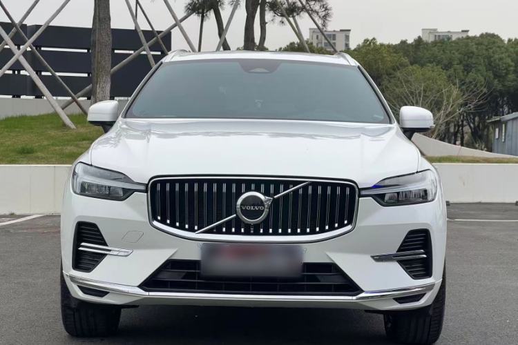 Used Volvo XC60 2024 B5 4x4 Smart Luxury Edition Exterior 1