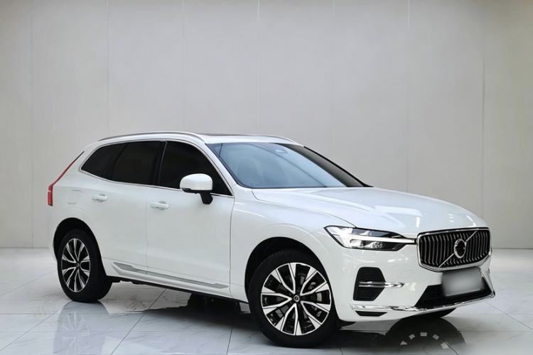 Used Volvo XC60 2024 B5 4x4 Smart Luxury Edition Exterior 1