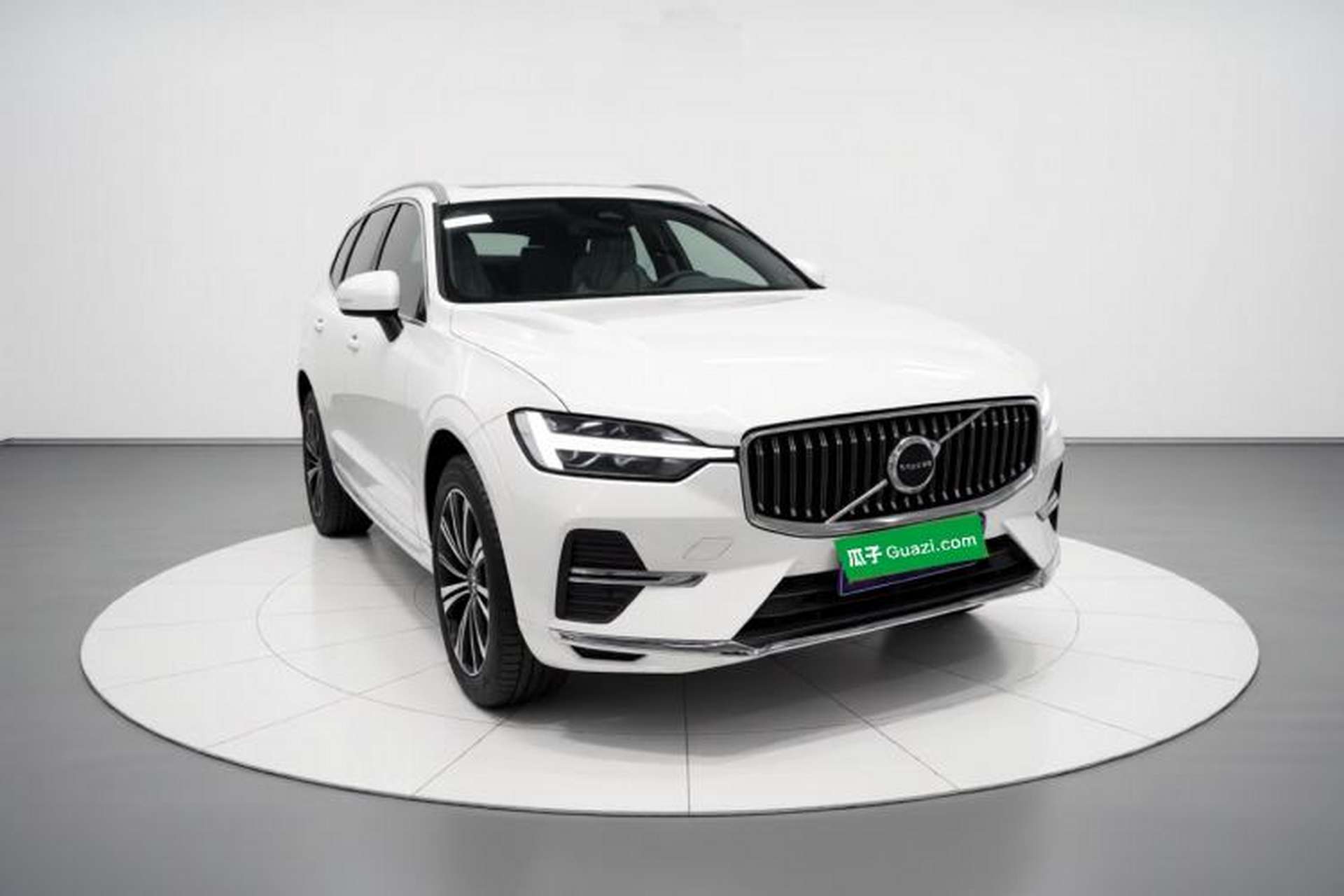 Used Volvo XC60 2024 B5 4x4 Smart Luxury Edition Exterior 1