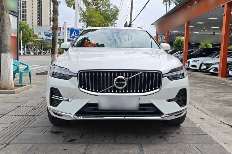 Used Volvo XC60 2024 B5 4x4 Smart Luxury Edition Exterior 1