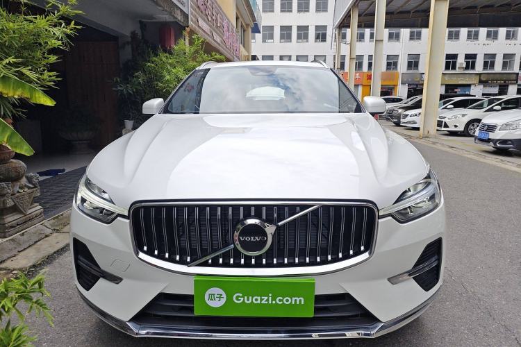 Used Volvo XC60 2024 B5 4x4 Smart Luxury Edition Exterior 1