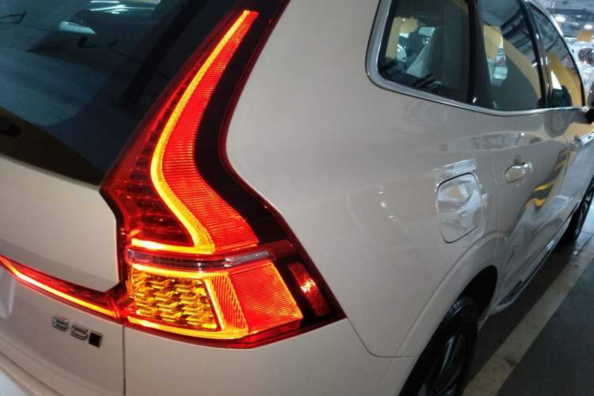 Used Volvo XC60 2024 B5 4x4 Smart Luxury Edition Exterior 3