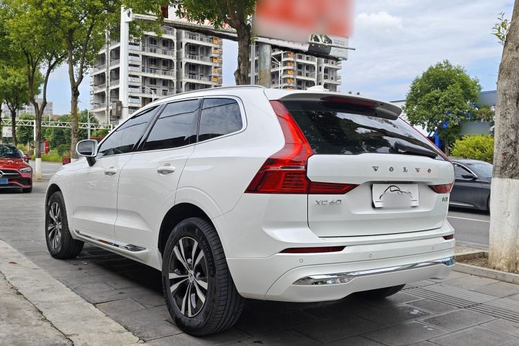 Used Volvo XC60 2024 B5 4x4 Smart Luxury Edition Exterior 3