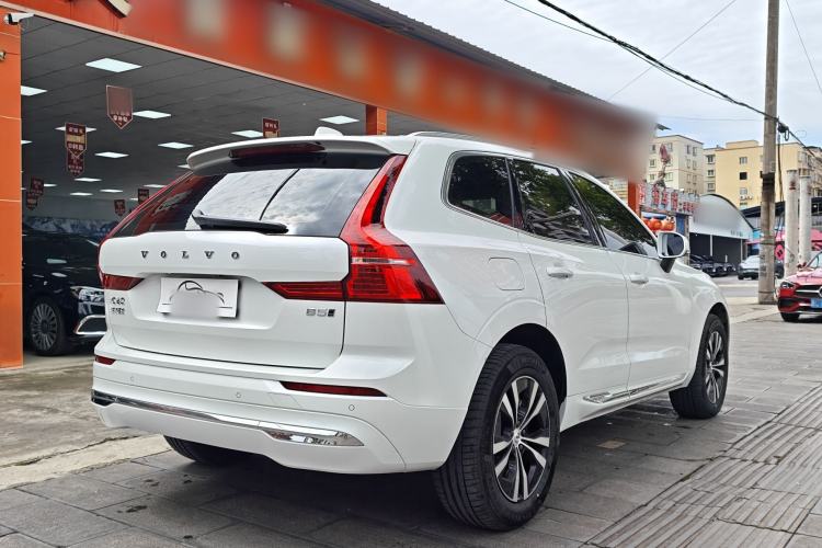 Used Volvo XC60 2024 B5 4x4 Smart Luxury Edition Exterior 5