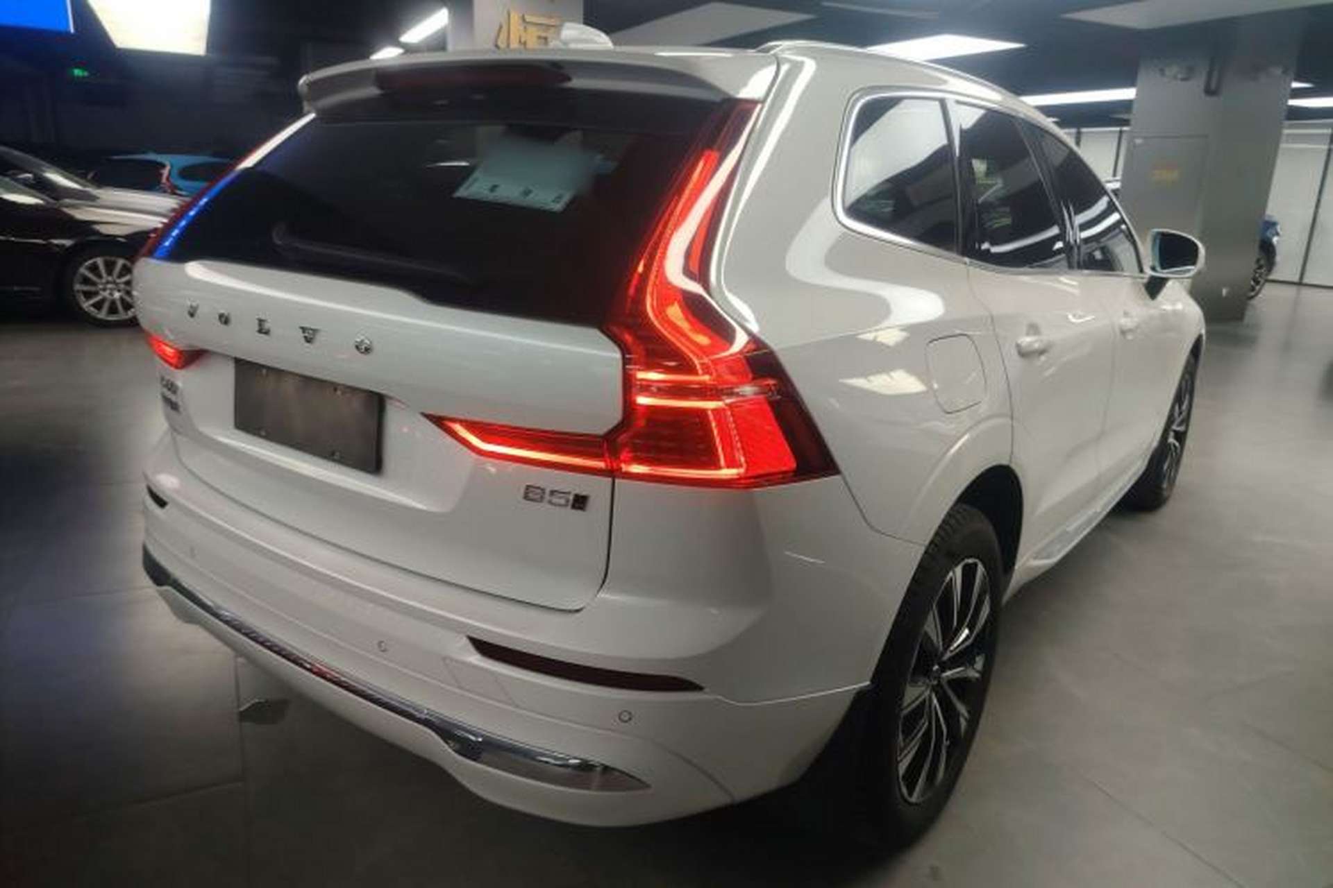 Used Volvo XC60 2024 B5 4x4 Smart Luxury Edition Exterior 5