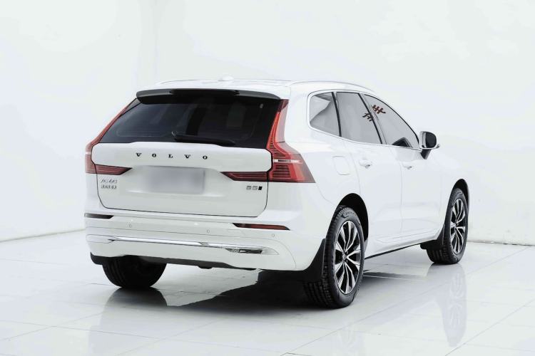 Used Volvo XC60 2024 B5 4x4 Smart Luxury Edition Exterior 5