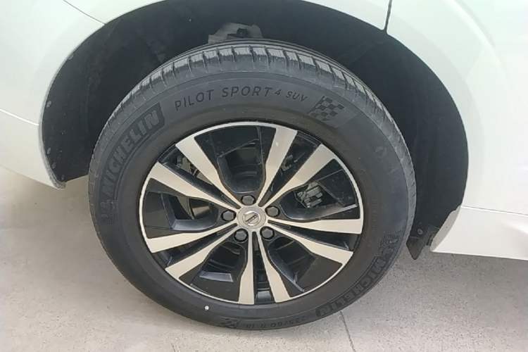 Used Volvo XC60 2024 B5 4x4 Smart Luxury Edition Exterior 5