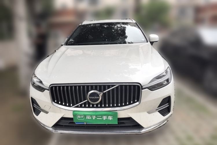 Used Volvo XC60 2024 B5 4x4 Smart Luxury Edition Front