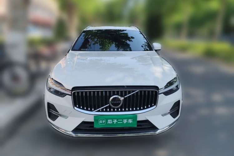 Used Volvo XC60 2024 B5 4x4 Smart Luxury Edition Front