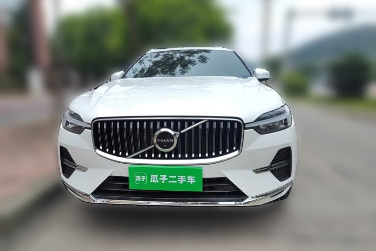Used Volvo XC60 2024 B5 4x4 Smart Luxury Edition Front