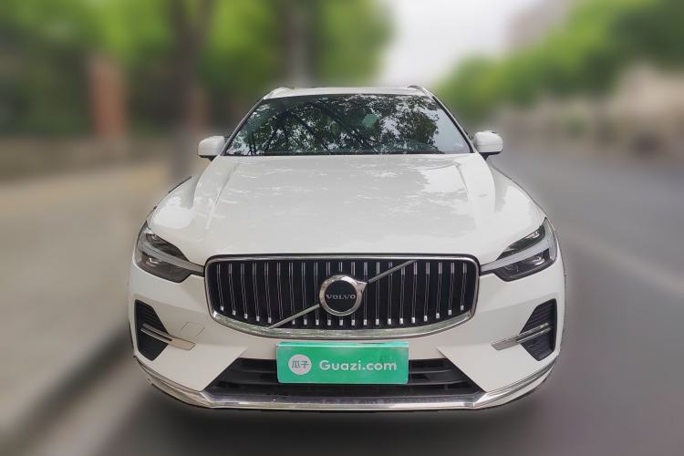 Used Volvo XC60 2024 B5 4x4 Smart Luxury Edition Front
