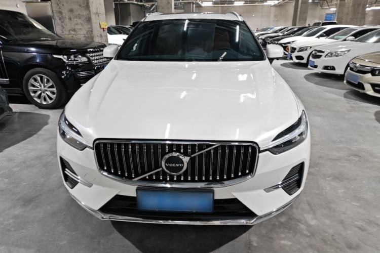Used Volvo XC60 2024 B5 4x4 Smart Luxury Edition Front
