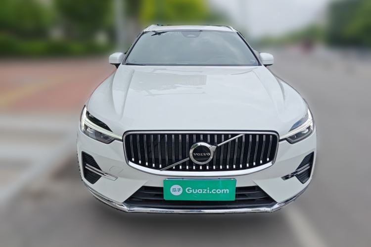 Used Volvo XC60 2024 B5 4x4 Smart Luxury Edition Front