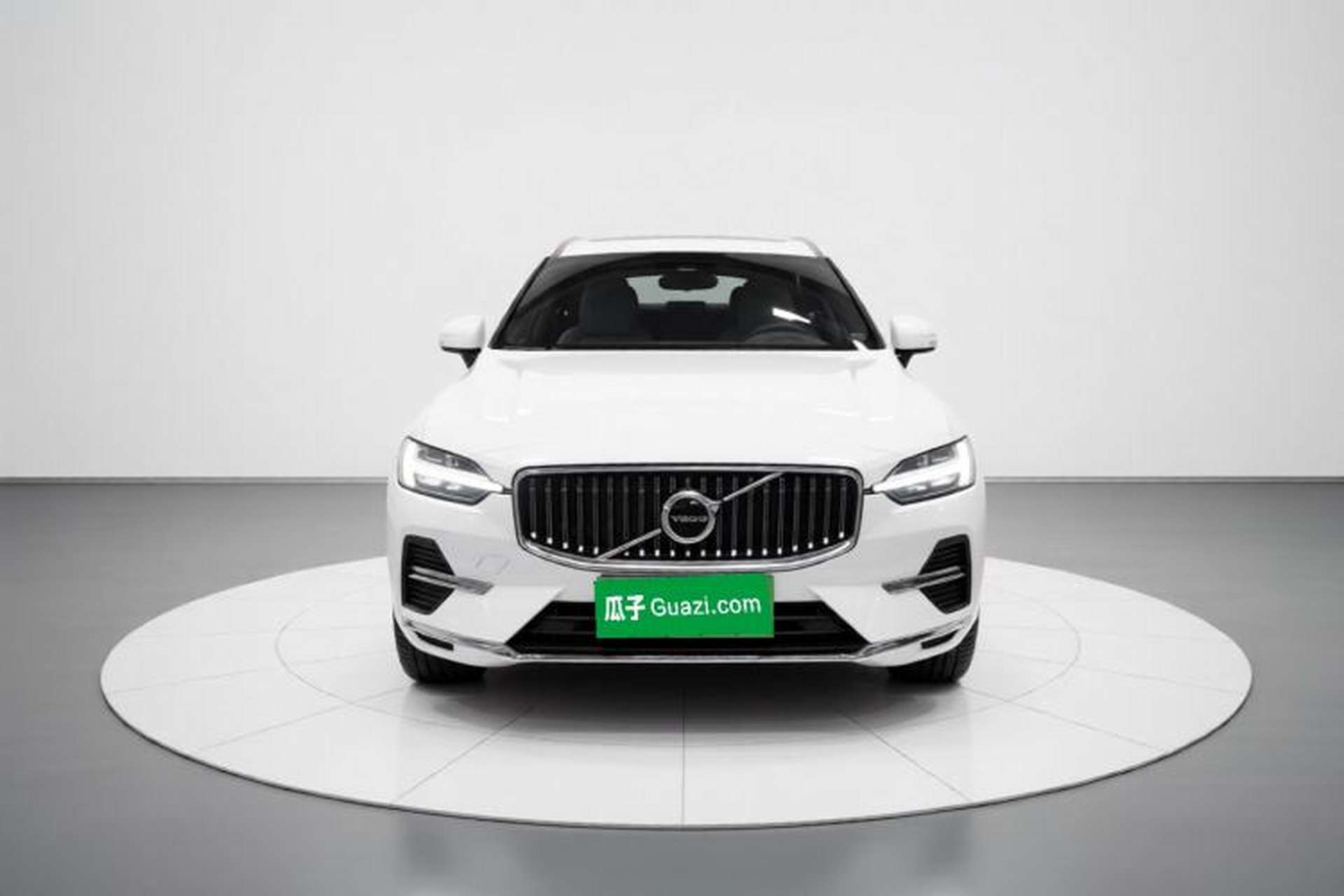 Used Volvo XC60 2024 B5 4x4 Smart Luxury Edition Front
