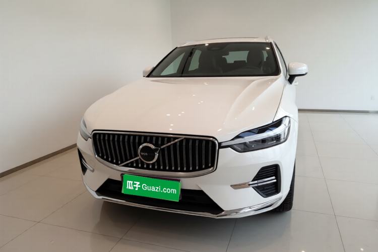 Used Volvo XC60 2024 B5 4x4 Smart Luxury Edition Front