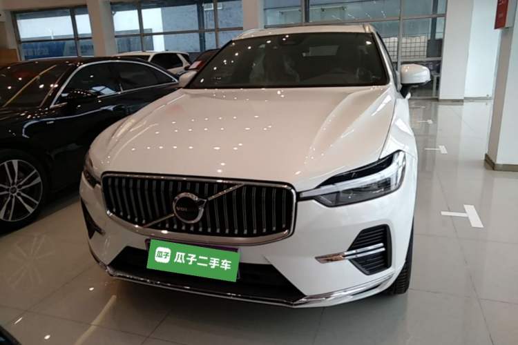 Used Volvo XC60 2024 B5 4x4 Smart Luxury Edition Front