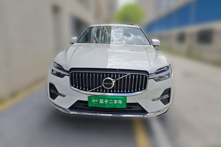 Used Volvo XC60 2024 B5 4x4 Smart Luxury Edition Front