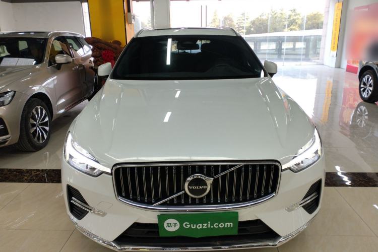 Used Volvo XC60 2024 B5 4x4 Smart Luxury Edition Front
