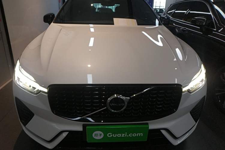 Used Volvo XC60 2024 B5 4x4 Smart & Advanced Sport Edition Front