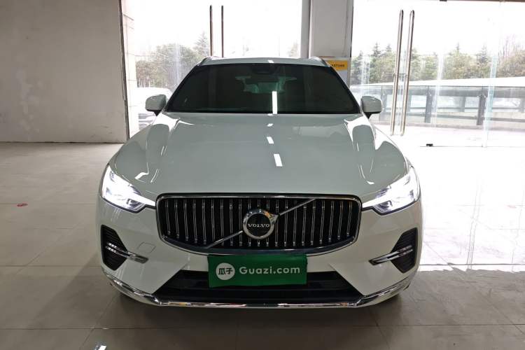 Used Volvo XC60 2024 B5 4x4 Smart Luxury Edition Front