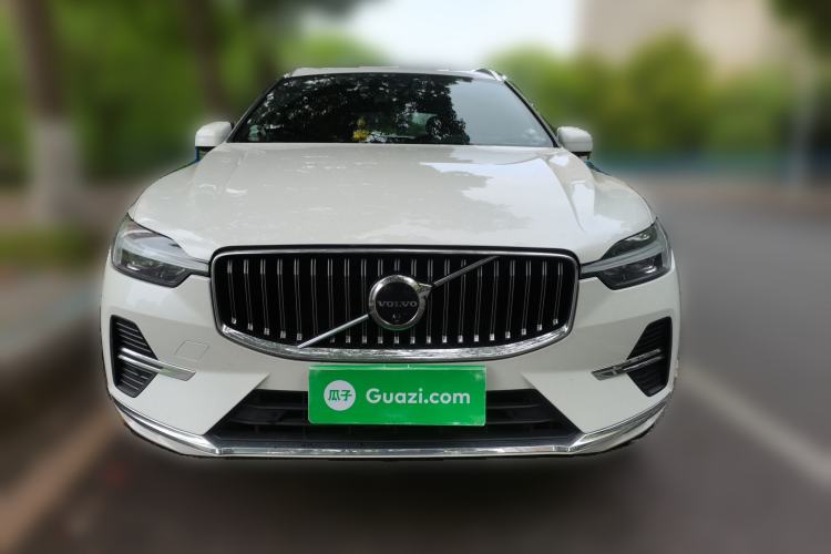 Used Volvo XC60 2024 B5 4x4 Smart Luxury Edition Front