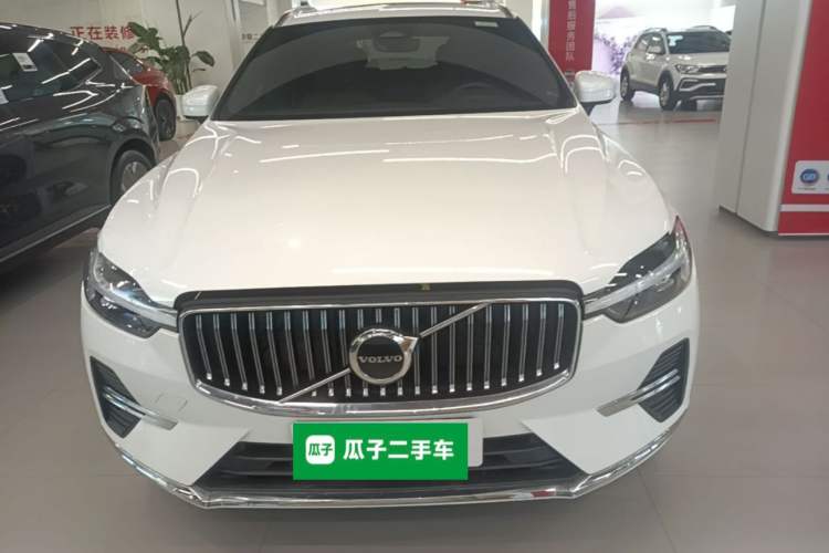 Used Volvo XC60 2024 B5 4x4 Smart Luxury Edition Front