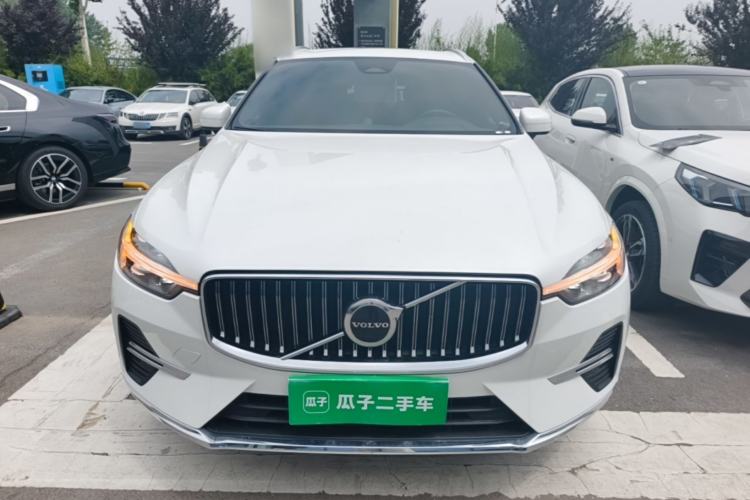 Used Volvo XC60 2024 B5 4x4 Smart Luxury Edition Front