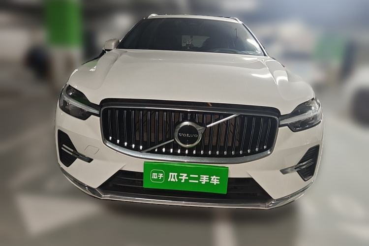 Used Volvo XC60 2024 B5 4x4 Smart Luxury Edition Front