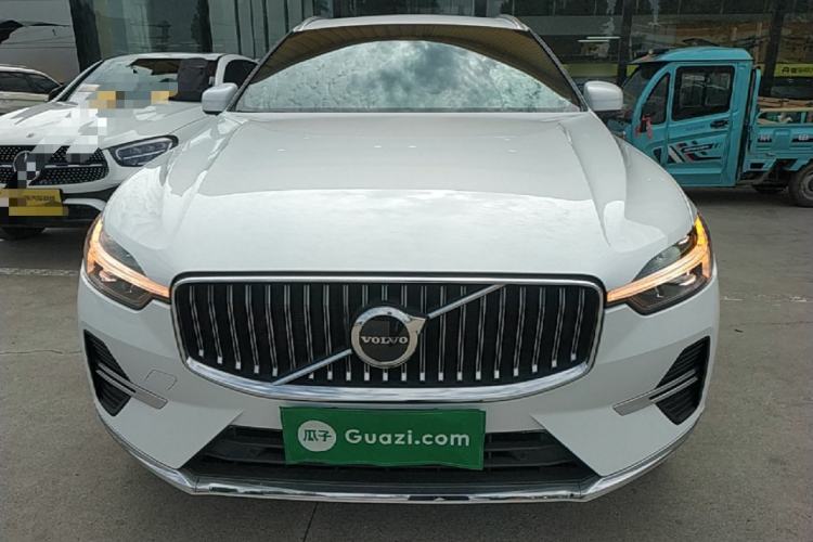 Used Volvo XC60 2024 B5 4x4 Smart Luxury Edition Front