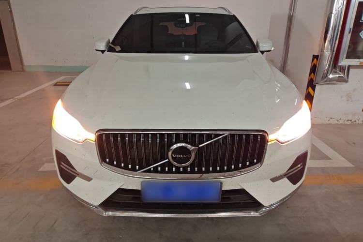 Used Volvo XC60 2024 B5 4x4 Smart Luxury Edition Front