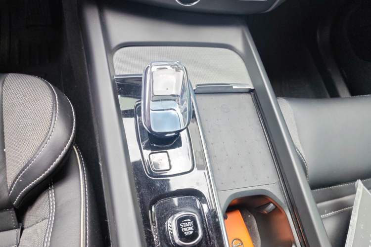 Used Volvo XC60 2024 B5 Four-Wheel Drive Fjord Edition Gear Lever