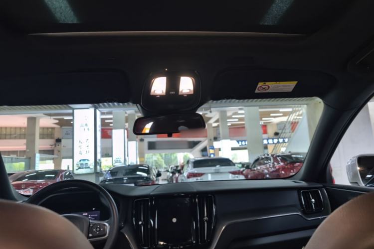 Used Volvo XC60 2024 B5 4x4 Smart Luxury Edition Headliner