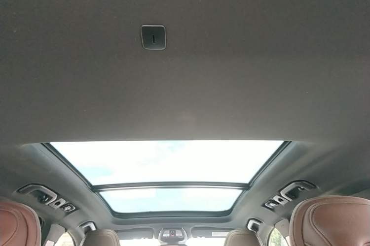 Used Volvo XC60 2024 B5 4x4 Smart Luxury Edition Headliner